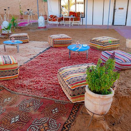 Aladdin Merzouga camp Exterior foto